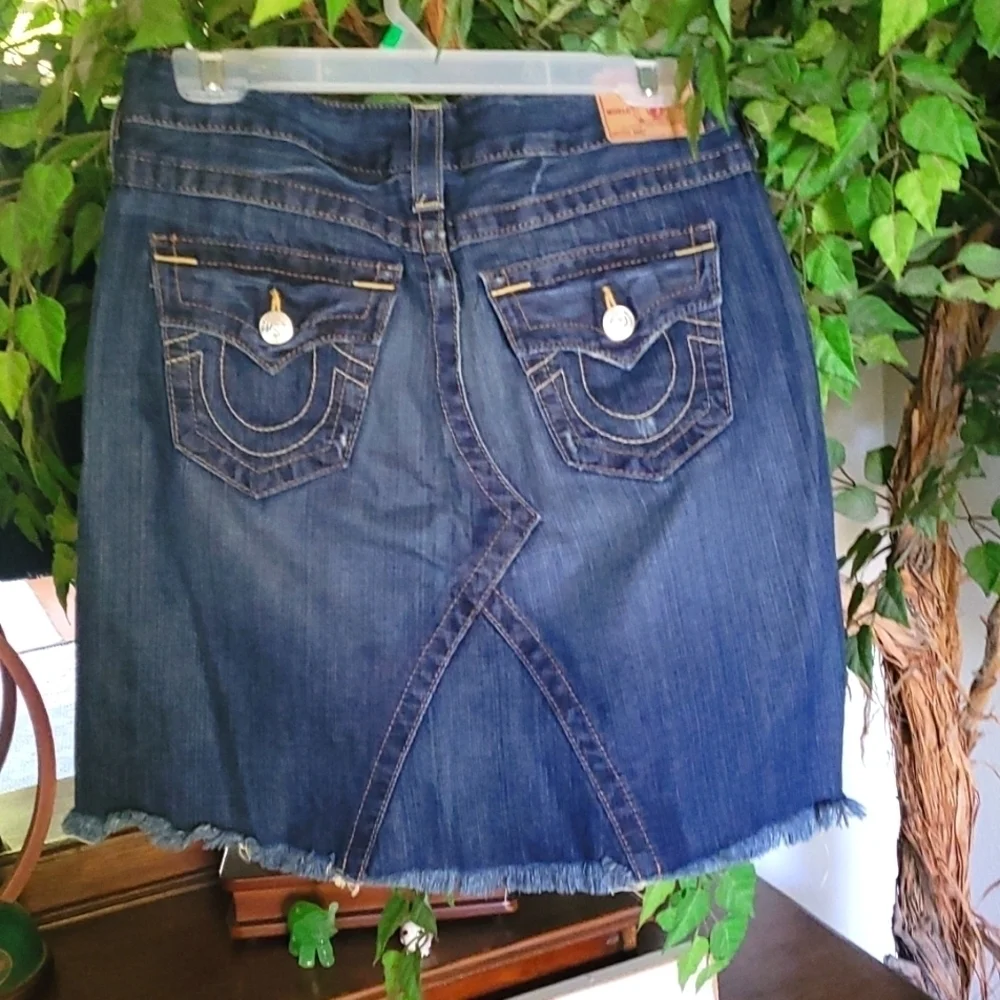 True Religion Abby fray hem denim skirt